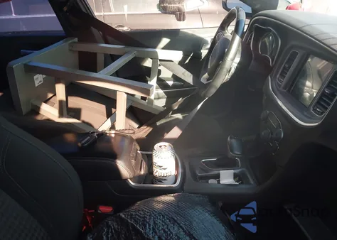 2018 Dodge Charger Sxt Plus Rwd z USA, uszkodzony, nr VIN 2C3CDXHG8JH221908